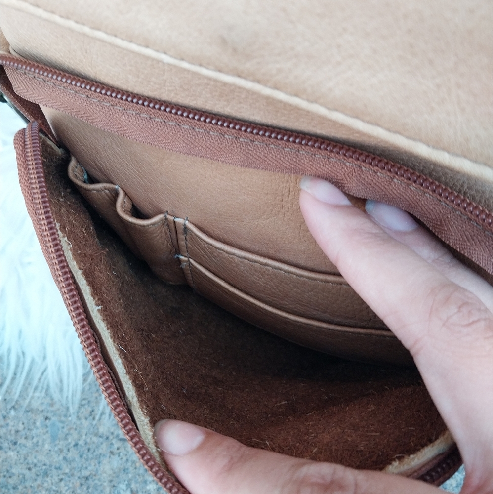 Le Donne Leather Backpack - Picture 10 of 15